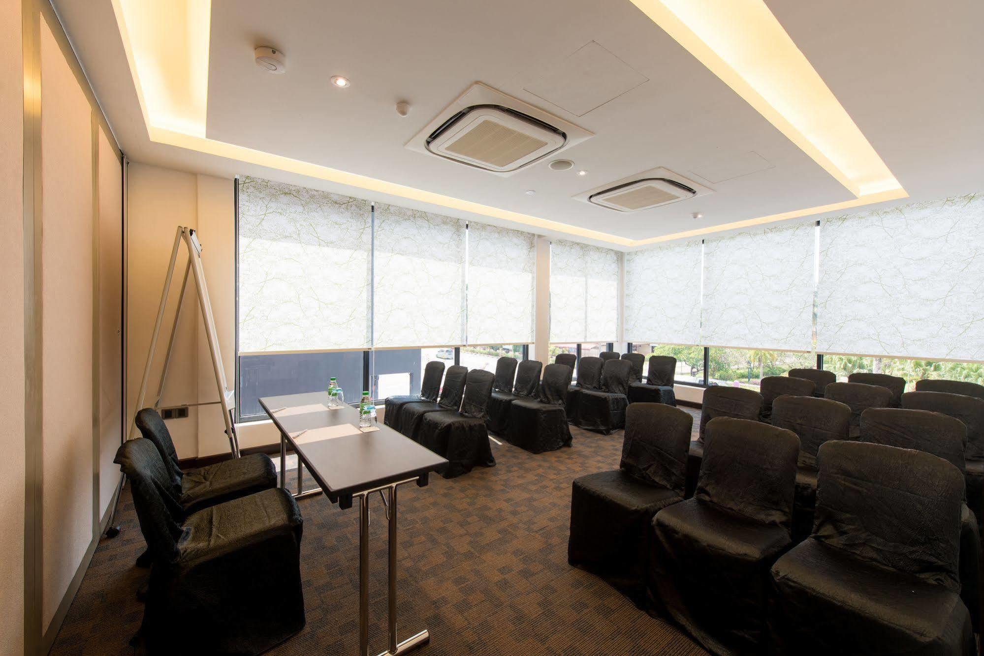 เดอะ สมิธ เฮาส์ Hotel ปันไตเจอนัง ภายนอก รูปภาพ